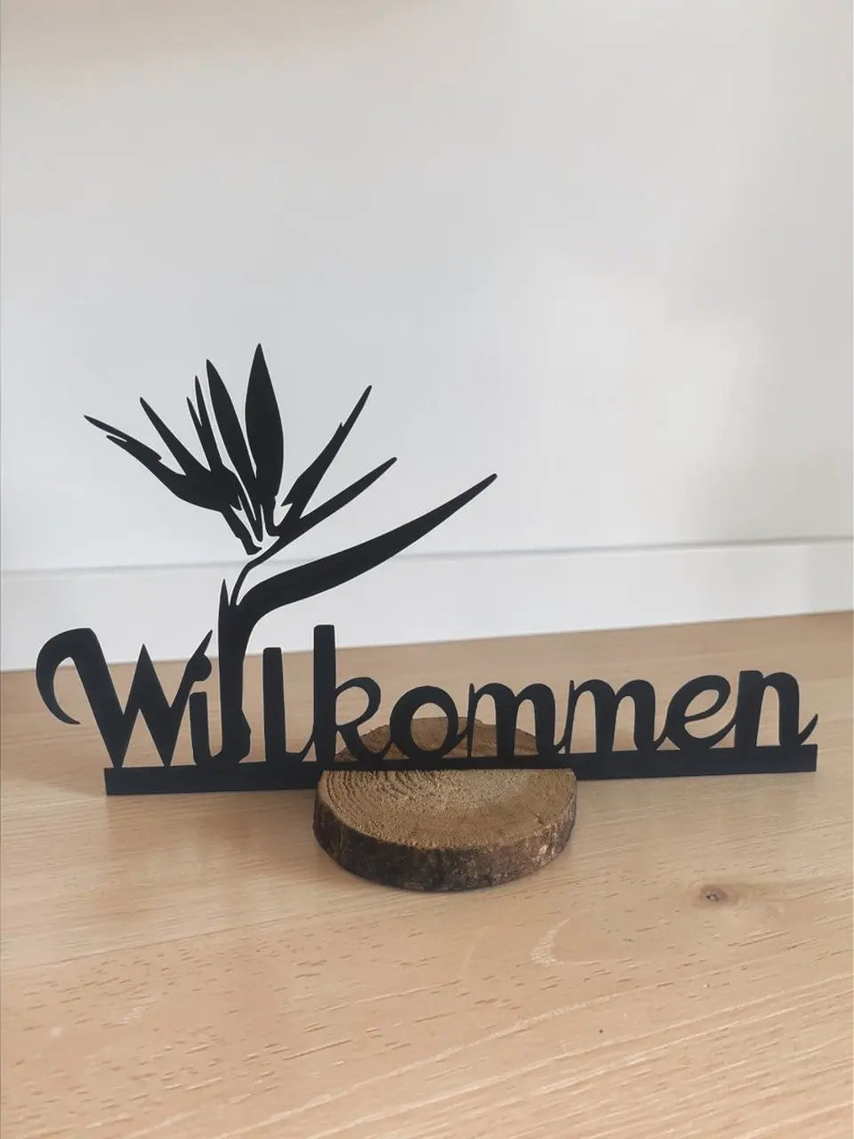 Willkommen Schild Aufsteller mit gelasertem Motiv