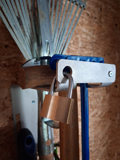 Universal-Gartengerätehalter aus Edelstahl – Wandhalter für Gartengeräte & Akku-Werkzeug