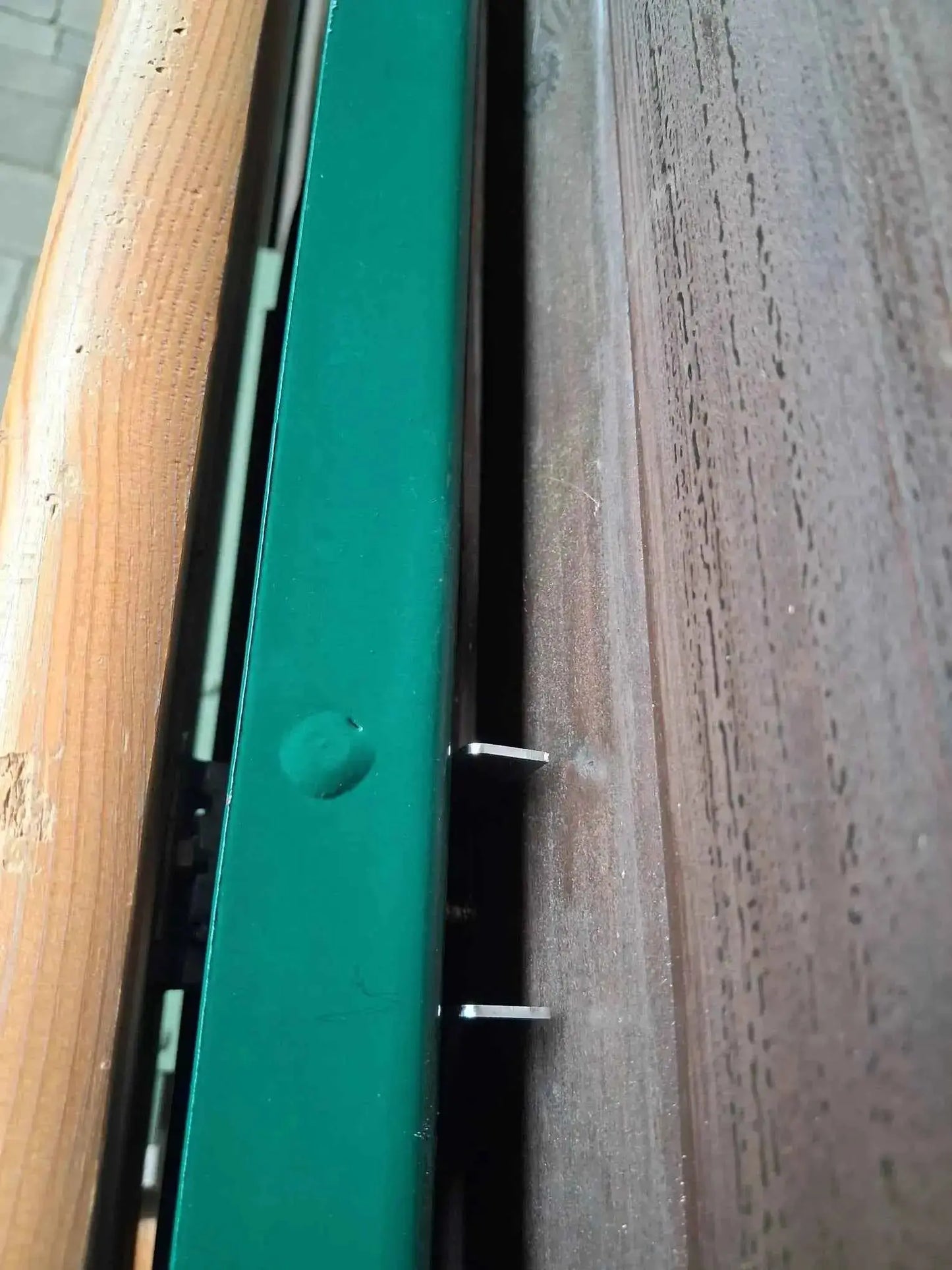 Festzeltgarnitur Wandhalter – Halterung für Bierzeltgarnitur, platzsparende Aufbewahrung für Garage & Garten