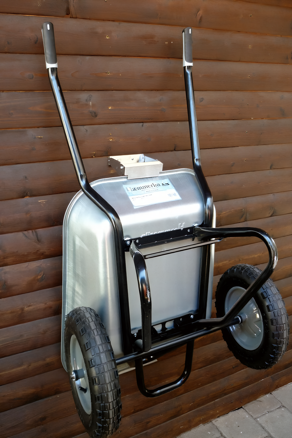 Wandhalterung Schubkarre