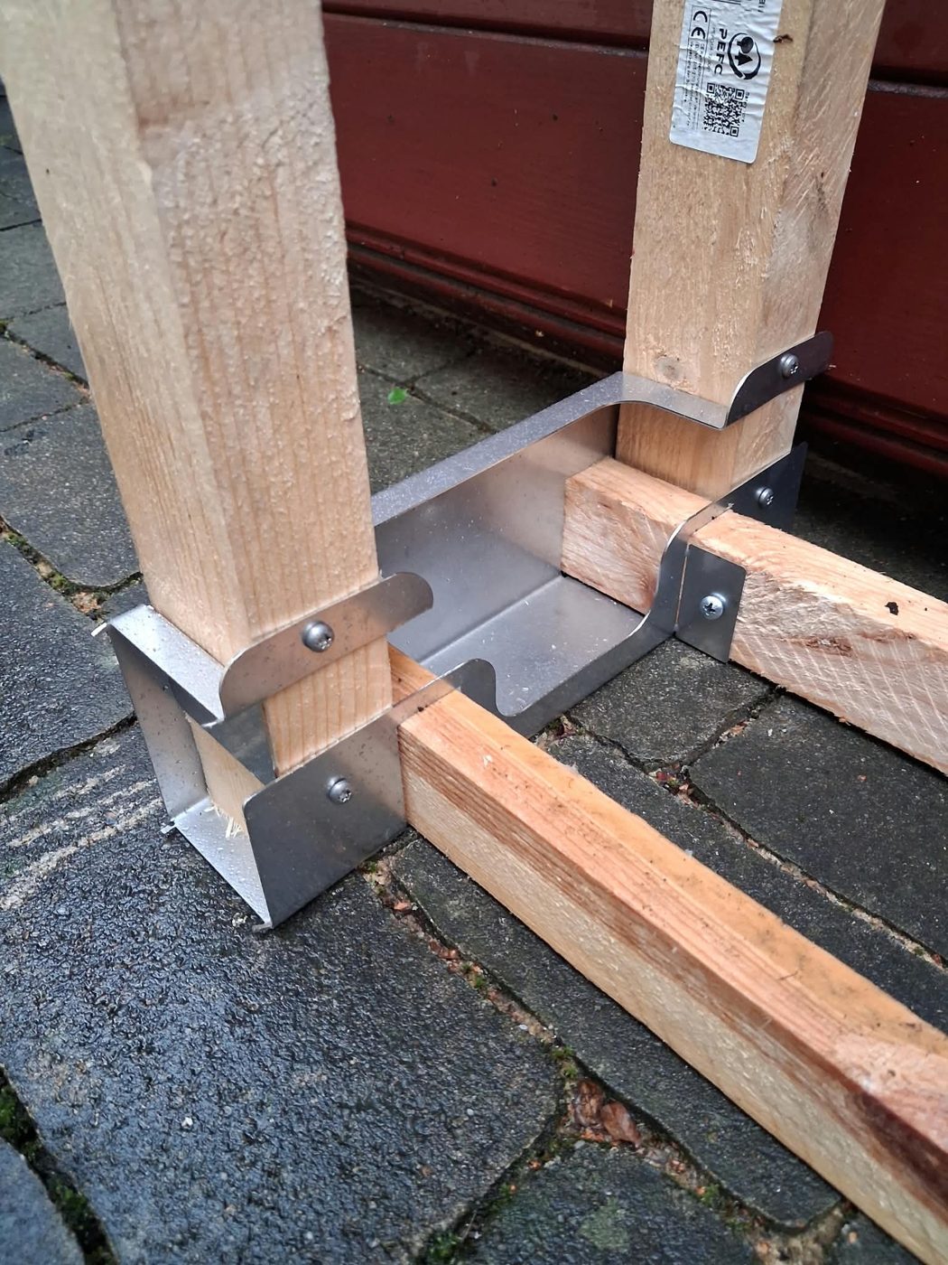 Holzstapelhilfe aus Edelstahl – Brennholzregal-Halter V2A
