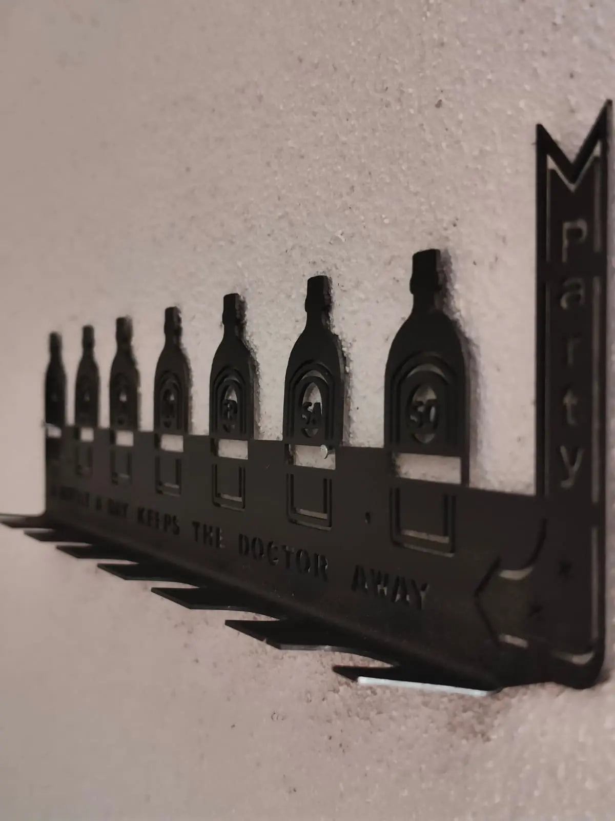 Jägermeister Flaschenregal aus Stahl - Getränkeplaner - Stahlbühne