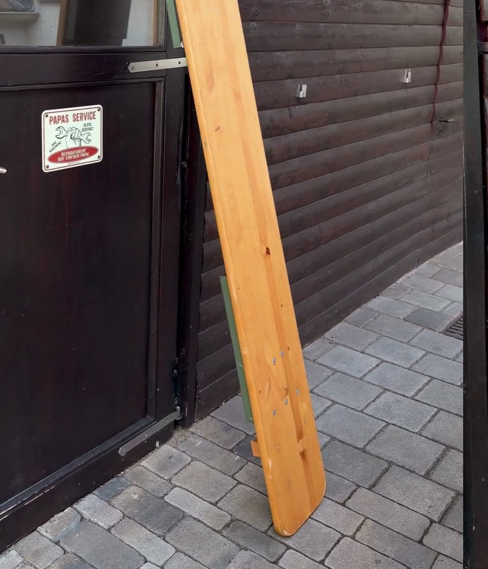 Bierzeltgarnitur steht im Weg